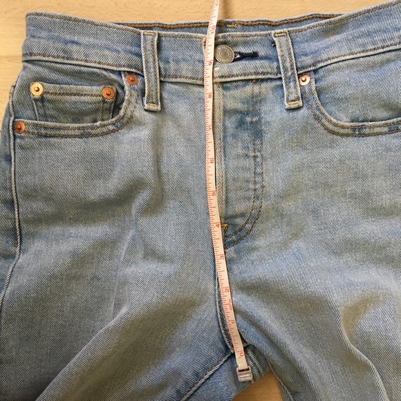 (Sold) Levi’s Wedgie Straight Washed - Picture 6 of 9
